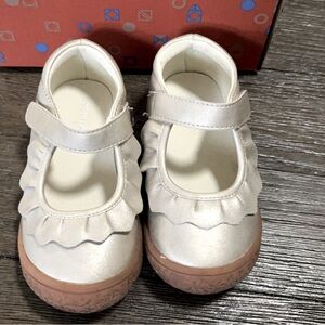 Gold Oomphies size 9c